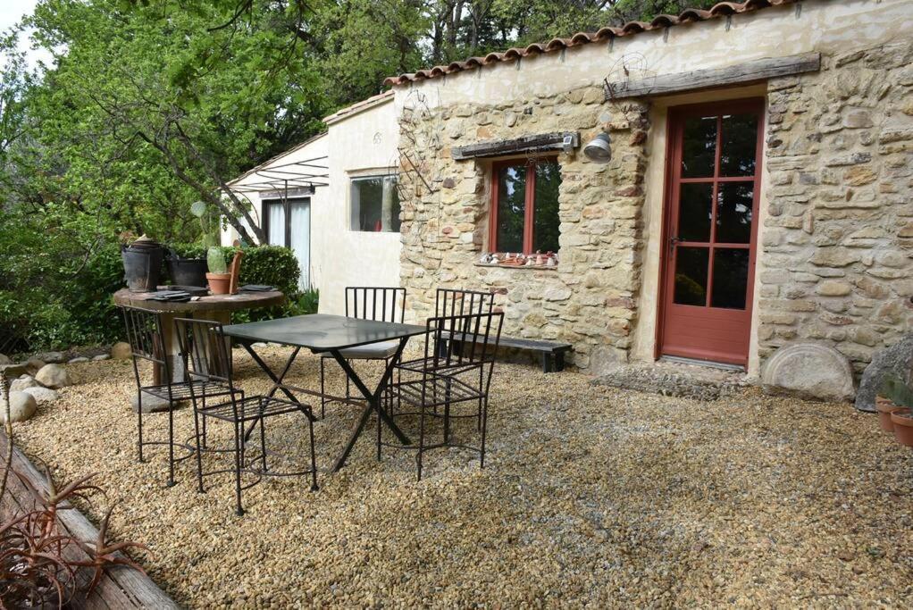 La Petite Maison Des Artistes Séguret Exterior foto